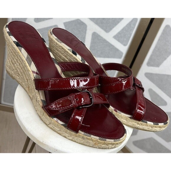 Burberry Nova Check Red Patent Leather Espadrille Wedge Sandals Size 39 IT, 8 US - Picture 1 of 13